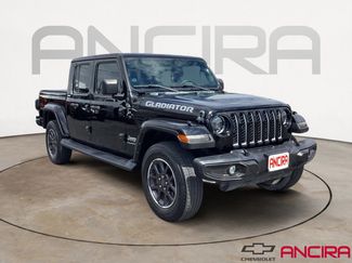 Used 2023 Jeep Gladiator Overland w/ LED Lighting Group video 1