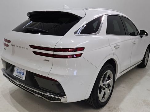 Used 2026 Genesis GV70 2.5T Advanced AWD/4WD image 7