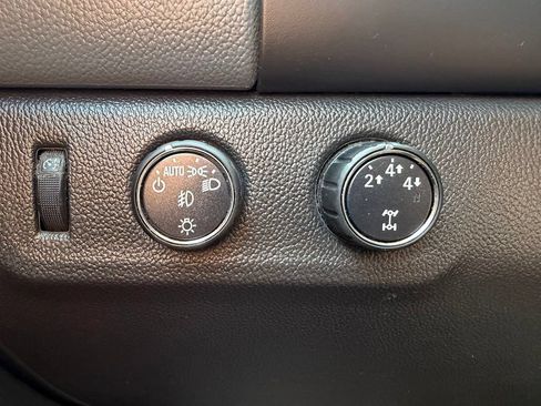 Used 2016 Chevrolet Colorado Z71 AWD/4WD image 25