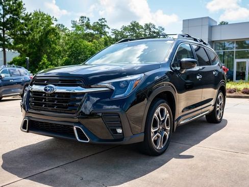 Used 2025 Subaru Ascent Touring w/ Popular Package #1 AWD/4WD image 11