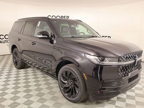 New 2026 Lincoln Navigator Reserve AWD/4WD image 1