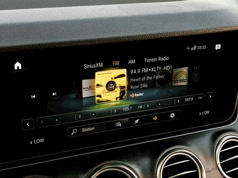 Used 2022 Mercedes-Benz E 350 Sedan image 31