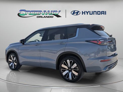 Used 2025 Mitsubishi Outlander SEL FWD image 6