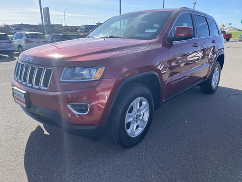 Used 2014 Jeep Grand Cherokee Laredo w/ Quick Order Package 23E image 4