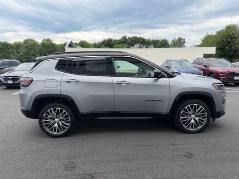 Used 2023 Jeep Compass Limited w/ Elite Group AWD/4WD image 5