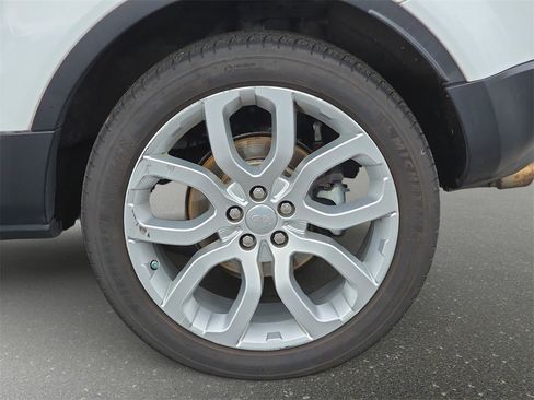 Used 2015 Land Rover Range Rover Evoque Pure Plus image 38