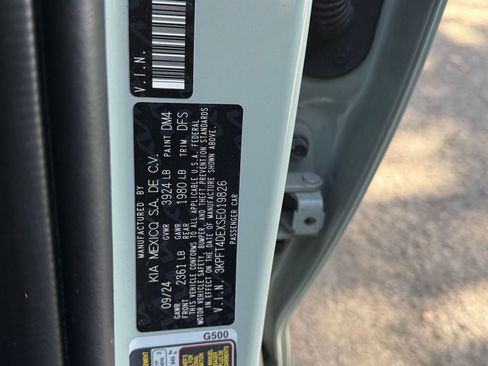 Used 2025 Kia K4 LXS image 22