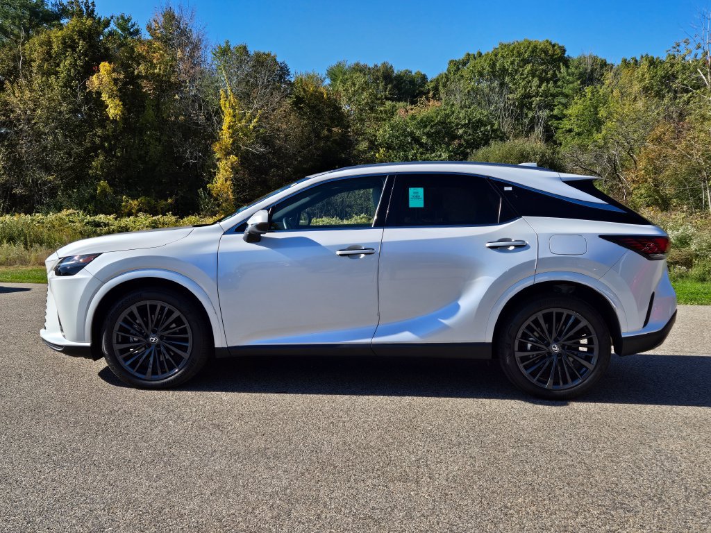 Used 2025 Lexus RX 350 Premium w/ Accessory Package AWD/4WD image 2
