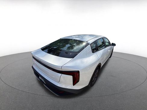 Used 2025 Kia K4 LXS image 4