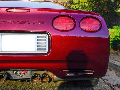 Used 2003 Chevrolet Corvette 50th Anniversary Edition w/ Preferred Equipment Group image 96