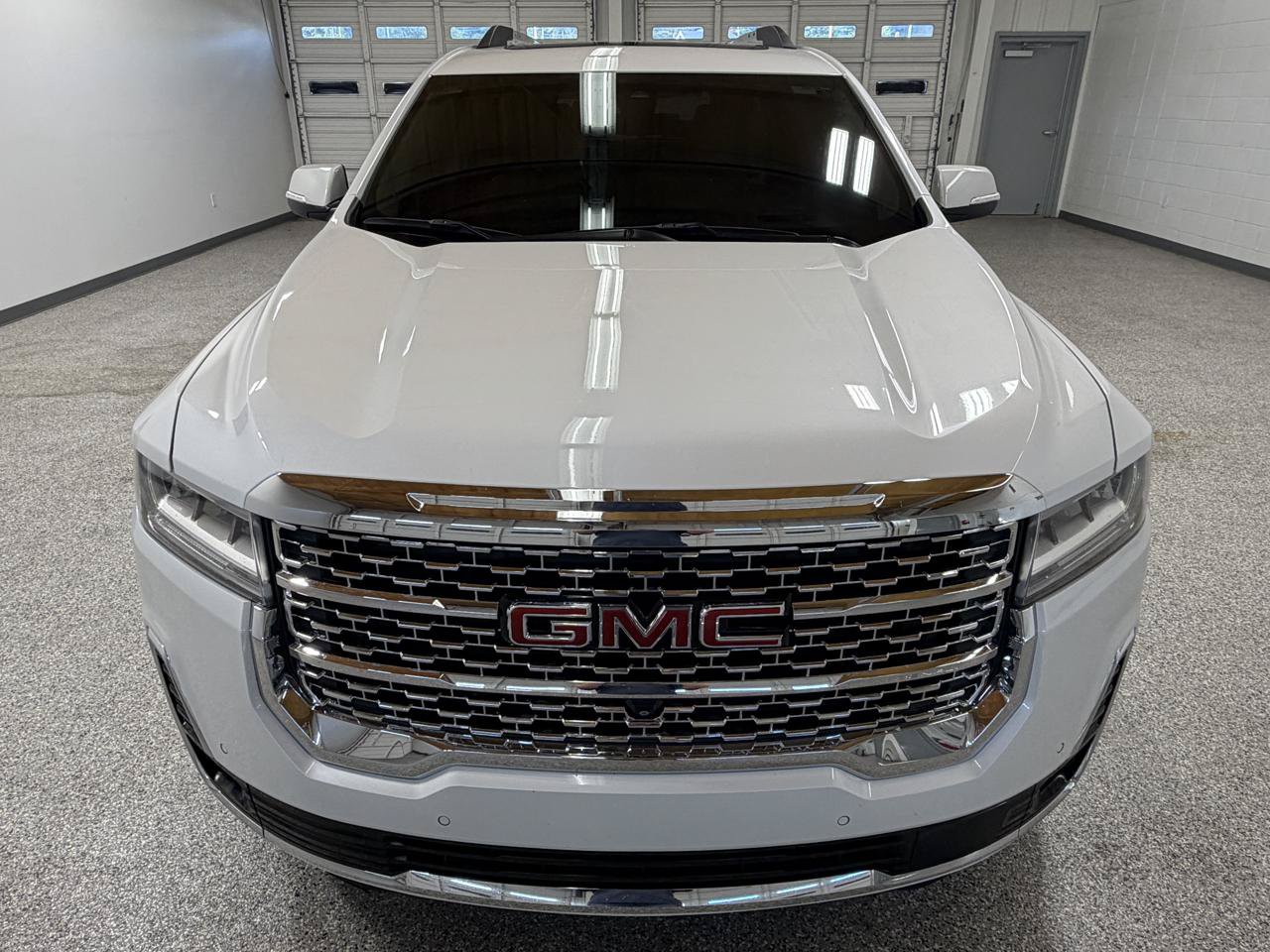Used 2021 GMC Acadia Denali w/ Denali Ultimate Package AWD/4WD image 3