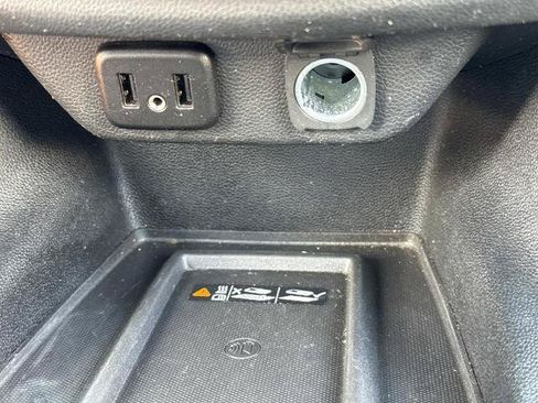 Used 2019 Chevrolet Traverse Premier w/ Driver Confidence II Package FWD image 27
