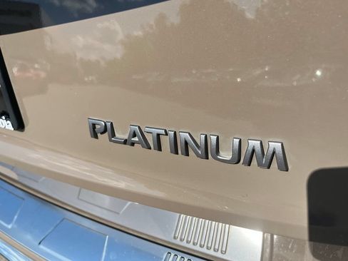 Used 2024 Nissan Rogue Platinum FWD image 41