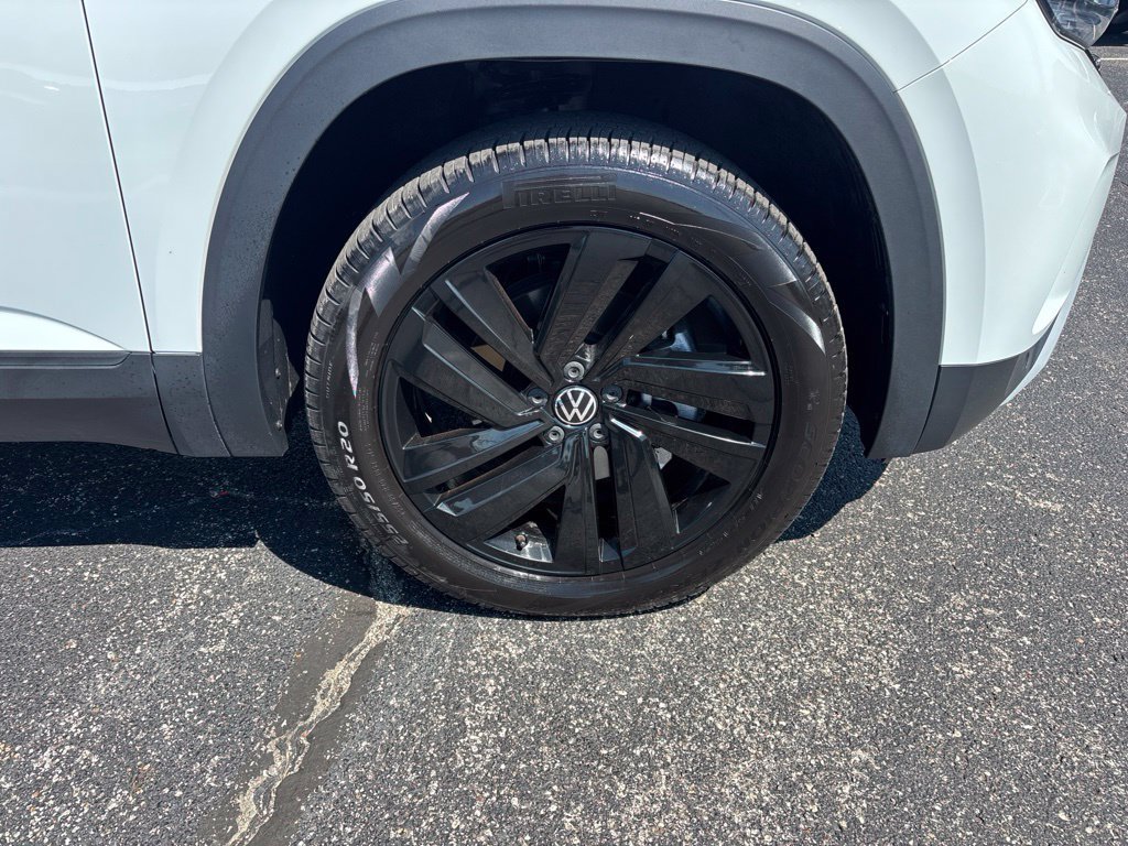 Used 2023 Volkswagen Atlas Cross Sport SE AWD/4WD image 12