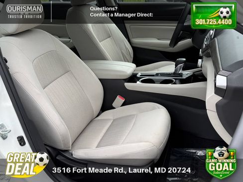 Used 2024 Nissan Altima 2.5 SV FWD image 11