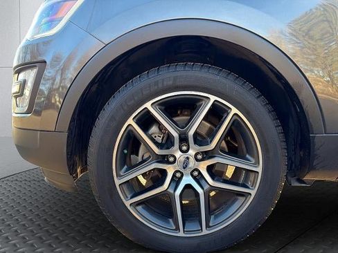 Used 2017 Ford Explorer Sport w/ Equipment Group 401A image 10