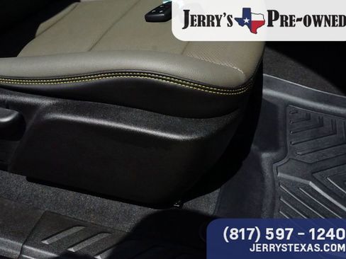 Used 2024 Chevrolet Colorado ZR2 w/ ZR2 Convenience Package III AWD/4WD image 25