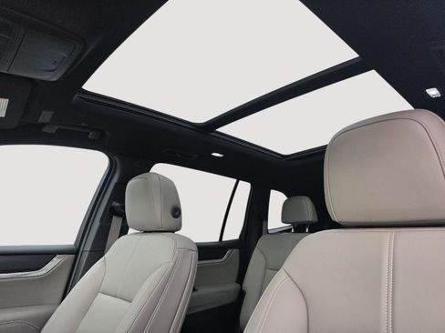 Used 2024 GMC Acadia Elevation w/ Luxury Package image 27