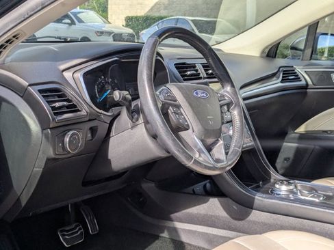 Used 2018 Ford Fusion Titanium FWD image 2