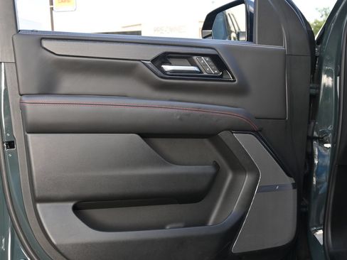 Certified 2026 GMC Yukon AT4 Ultimate AWD/4WD image 19