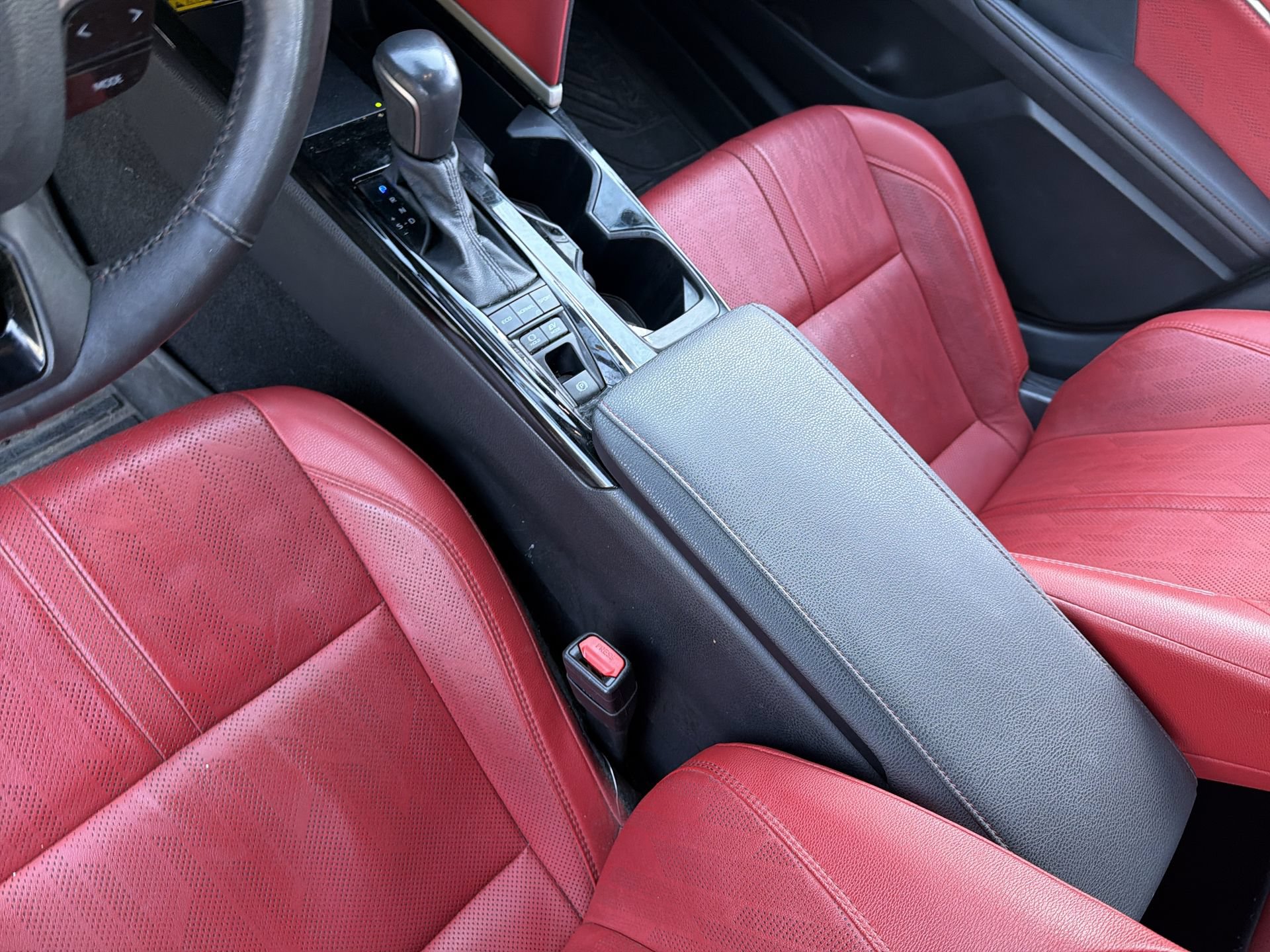 Used 2025 Toyota Camry XSE w/ Premium Plus Package FWD image 21