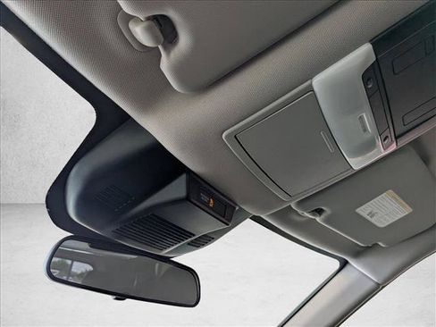 Used 2025 Nissan Rogue SV FWD image 20
