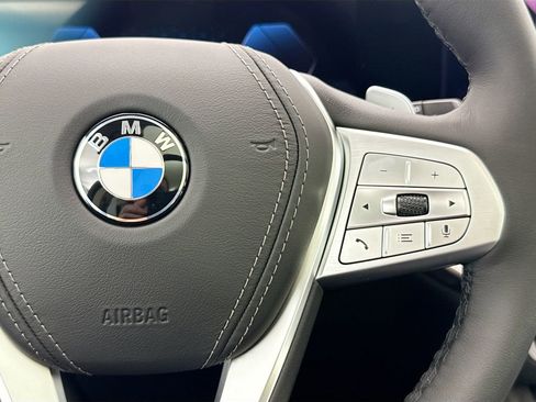 New 2026 BMW X7 xDrive40i w/ Premium Package image 12