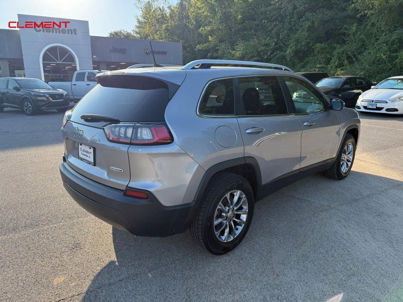 Used 2021 Jeep Cherokee Latitude Plus AWD/4WD image 7