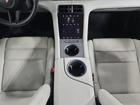 Used 2020 Porsche Taycan 4S image 20