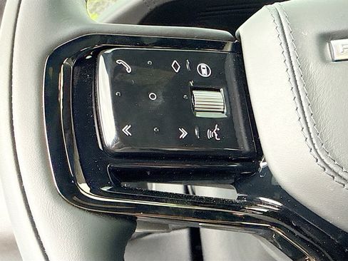 New 2026 Land Rover Range Rover Velar Autobiography AWD/4WD image 37