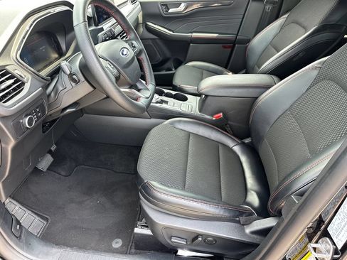 Used 2025 Ford Escape ST-Line AWD/4WD image 9