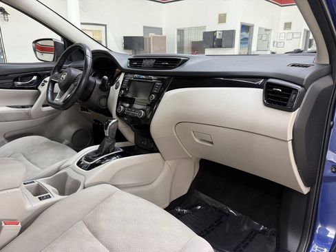 Used 2019 Nissan Rogue Sport FWD image 19