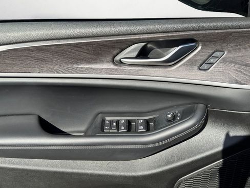 Used 2023 Jeep Grand Cherokee L Limited w/ Luxury Tech Group II image 23