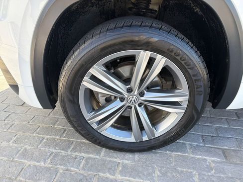 Used 2019 Volkswagen Atlas SE w/ Towing Package AWD/4WD image 25