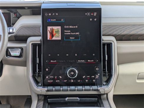Used 2025 GMC Yukon Denali image 21