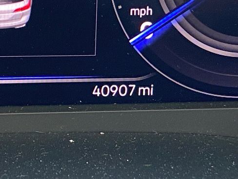 Certified 2022 Volkswagen Atlas SE image 8