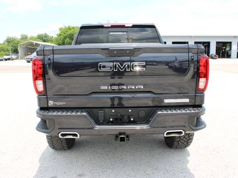 Used 2022 GMC Sierra 1500 Elevation w/ Elevation Premium Package AWD/4WD image 9
