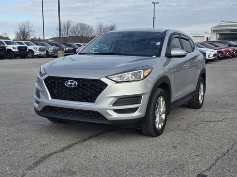 Used 2020 Hyundai Tucson SE image 3