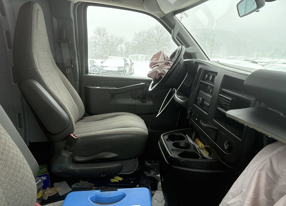Used 2021 Chevrolet Express 2500 w/ Driver Convenience Package RWD image 5