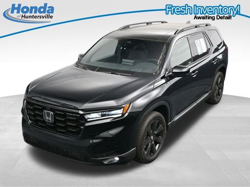 Used 2025 Honda Pilot Black Edition image 36