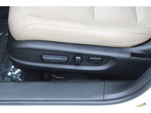 Used 2017 Honda Accord EX-L image 8