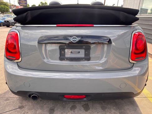 Used 2019 MINI Cooper Convertible w/ Signature Upholstery Package image 11