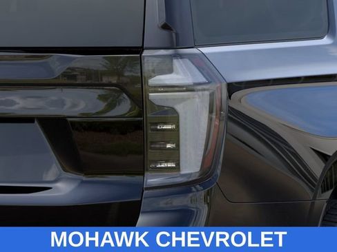 New 2026 Chevrolet Suburban High Country AWD/4WD image 11