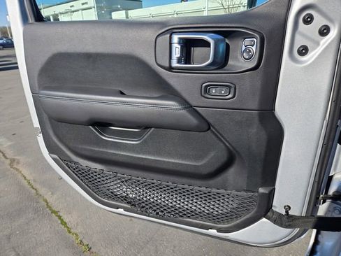 Used 2023 Jeep Wrangler Unlimited Rubicon 4xe w/ Steel Bumper Group image 24