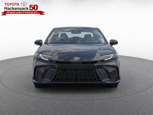 Used 2025 Toyota Camry SE w/ Convenience Package AWD/4WD image 5
