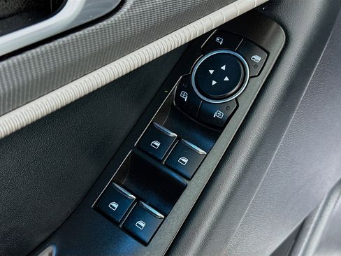 Used 2025 Ford Explorer ST-Line w/ Premium Package image 18