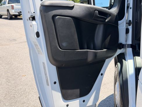 Used 2025 RAM ProMaster 2500 w/ U-Haul Equipment Group FWD image 16