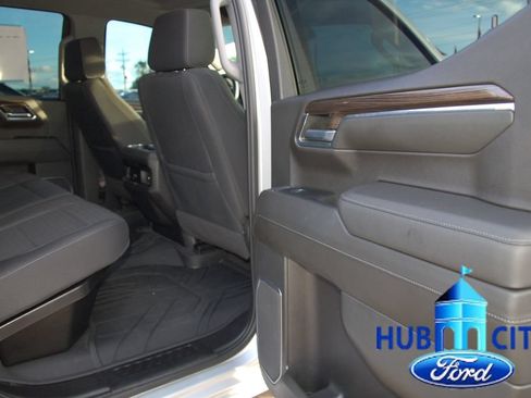 Used 2022 Chevrolet Silverado 1500 LT RWD image 15