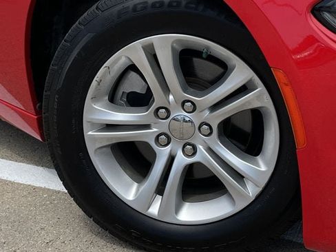 Used 2022 Dodge Charger SXT RWD image 8