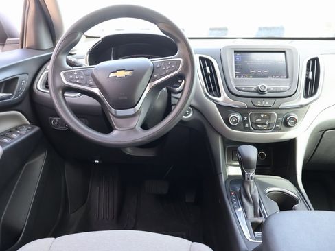 Used 2022 Chevrolet Equinox LS w/ LS Convenience Package image 19